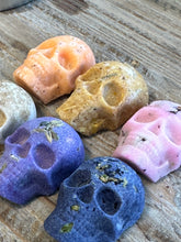 Load image into Gallery viewer, Sugar Skull Drops Sugar Cubes with Flavor & Real Flowers - Vanilla Lemon Cinnamon Butterfly Pea Rose Orange