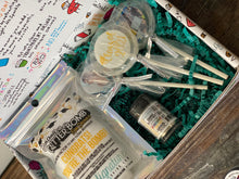 Load image into Gallery viewer, SCHOOL COLOR GRADUATION Gift Box | Custom Graduation Gift | Class of 2021 | Edible Glitter Graduation | Drink Glitter Gift Set