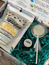 Load image into Gallery viewer, SCHOOL COLOR GRADUATION Gift Box | Custom Graduation Gift | Class of 2021 | Edible Glitter Graduation | Drink Glitter Gift Set